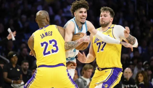 开云登录入口-詹姆斯解释东契奇低迷表现：刚复出+对战术不熟悉