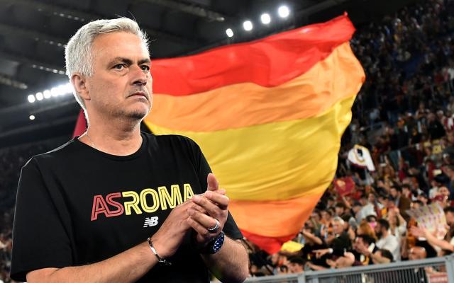 开云app-穆里尼奥赛季总结：一年探索试错，换回一个冠军